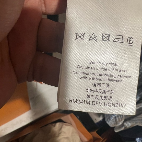 Louis Vuitton flame T shirt (authentic) - Picture 5 of 14